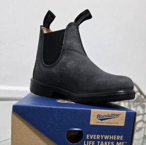 Kids Blundstones Size 13 Rustic Black